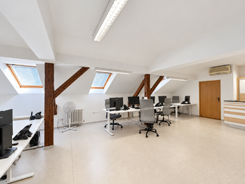 Pronájem kancelářských prostor 219 m², Plzeň