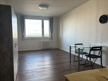Pronájem bytu 1+kk v osobním vlastnictví 30 m², Hradec Králové