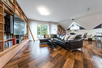 Velkorysý byt 4+kk, 175 m² s garáží, balkonem a zahradou, ulice Podstránská, Brno - Slatina - Prodej bytu 4+kk v osobním vlastnictví 175 m², Brno