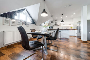 Velkorysý byt 4+kk, 175 m² s garáží, balkonem a zahradou, ulice Podstránská, Brno - Slatina - Prodej bytu 4+kk v osobním vlastnictví 175 m², Brno