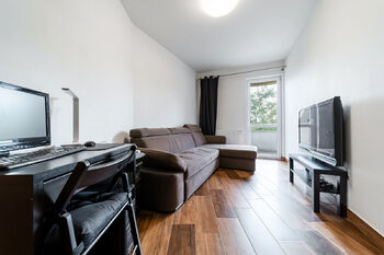 Velkorysý byt 4+kk, 175 m² s garáží, balkonem a zahradou, ulice Podstránská, Brno - Slatina - Prodej bytu 4+kk v osobním vlastnictví 175 m², Brno