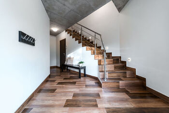 Velkorysý byt 4+kk, 175 m² s garáží, balkonem a zahradou, ulice Podstránská, Brno - Slatina - Prodej bytu 4+kk v osobním vlastnictví 175 m², Brno