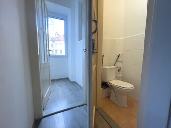 Pronájem bytu 2+kk v osobním vlastnictví 51 m², Praha 7 - Holešovice