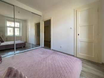 Pronájem bytu 2+kk v osobním vlastnictví 51 m², Praha 7 - Holešovice