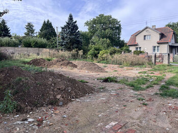 Prodej pozemku 638 m², Starý Plzenec