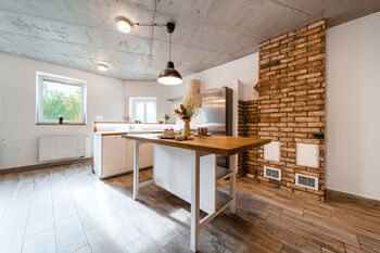 Stylový byt 2+kk se šatnou a parkováním, 71 m², ulice Podstránská, Brno – Slatina - Prodej bytu 2+kk v osobním vlastnictví 71 m², Brno 