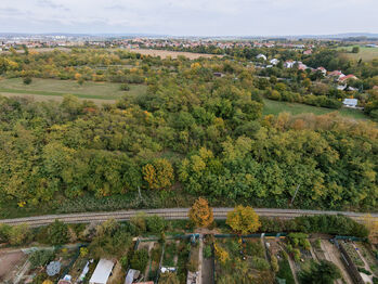 Pohled do okolí domu - Prodej domu 125 m², Brno