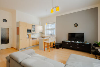 Prodej bytu 2+kk v osobním vlastnictví 65 m², Praha 10 - Michle