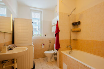 Prodej bytu 2+kk v osobním vlastnictví 65 m², Praha 10 - Michle