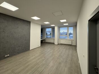 Pronájem kancelářských prostor 68 m², Praha 9 - Letňany