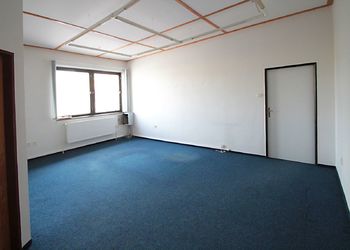 Pronájem komerčního prostoru (kanceláře), 60 m2, Kolín