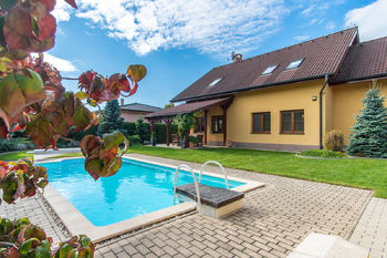 Prodej domu, 255 m2, Šestajovice