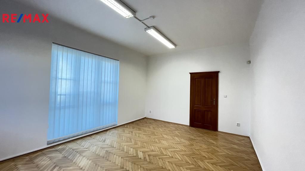 Pronájem komerčního prostoru (kanceláře), 60 m2, Kladno