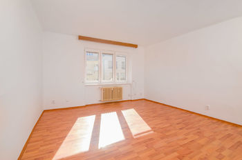 Prodej bytu 2+1 v osobním vlastnictví, 74 m2, Praha 10 - Vršovice