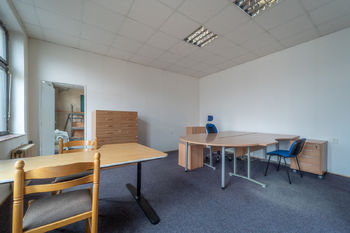 Pronájem komerčního prostoru (kanceláře), 125 m2, Brno