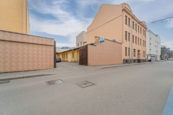 Pronájem komerčního prostoru (kanceláře), 125 m2, Brno