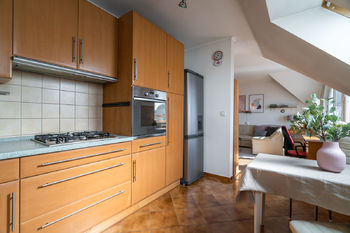 Prodej bytu 2+1 v osobním vlastnictví, 65 m2, Dobřejovice