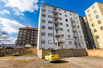 Prodej nájemního domu, 1400 m2, Plzeň