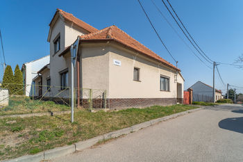 Prodej domu, 196 m2, Hrušovany nad Jevišovkou