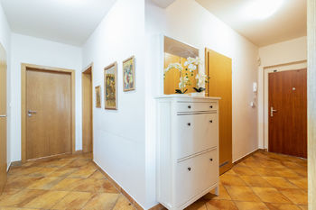 Prodej bytu 3+kk v osobním vlastnictví, 182 m2, Praha 5 - Zličín