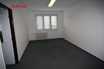 Pronájem komerčního prostoru (kanceláře), 66 m2, České Budějovice