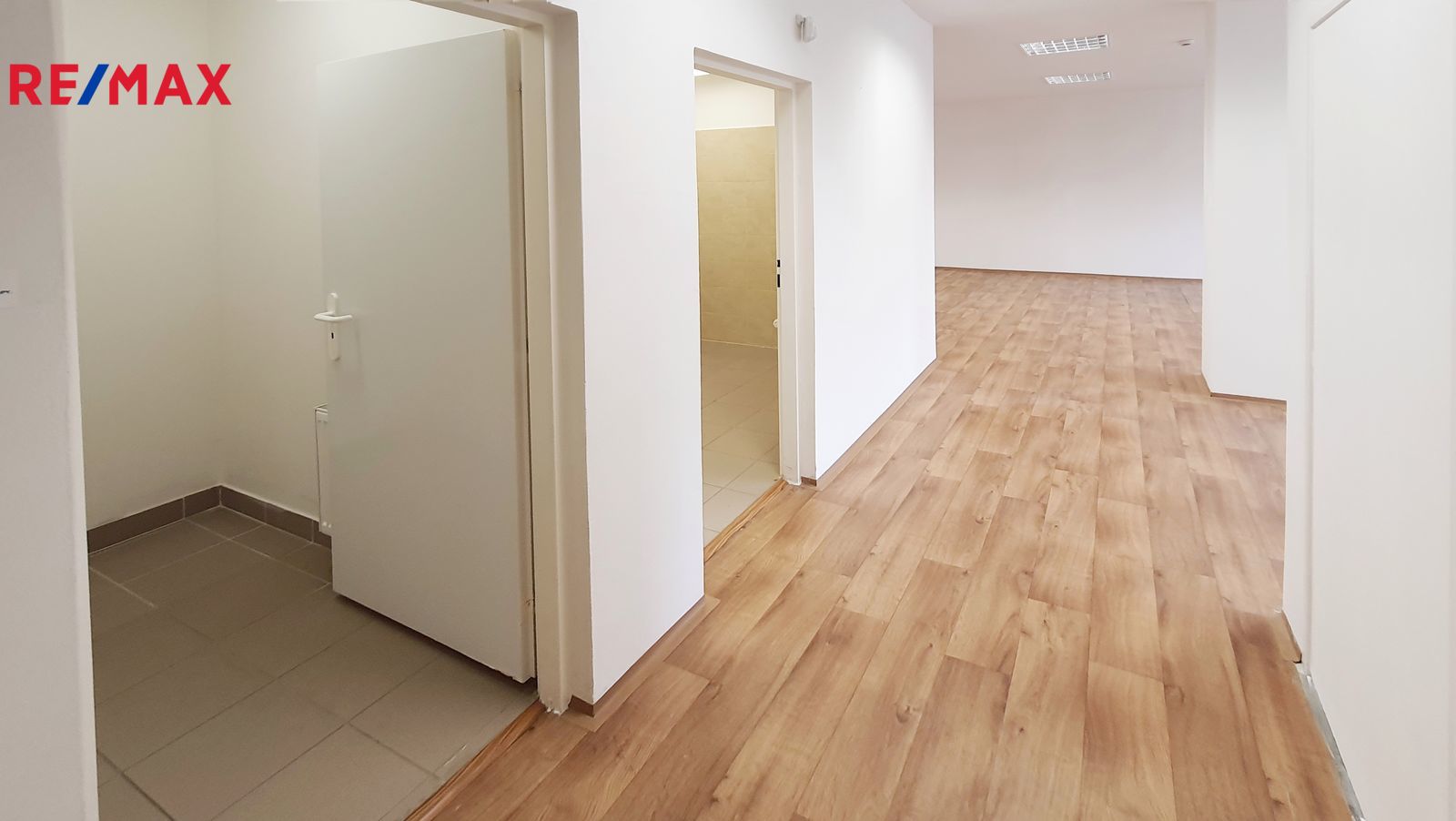 Pronájem komerčního prostoru (kanceláře), 86 m2, Kuřim