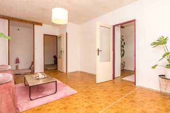 Prodej bytu 1+1 v osobním vlastnictví, 51 m2, Praha 4 - Háje