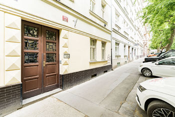 Prodej bytu 2+1 v osobním vlastnictví, 74 m2, Praha 2 - Vinohrady