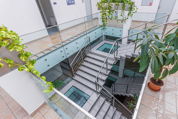 Pronájem komerčního prostoru (kanceláře), 92 m2, Praha 5 - Zličín