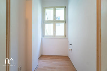 Pronájem bytu 2+1 v osobním vlastnictví, 72 m2, Praha 6 - Bubeneč