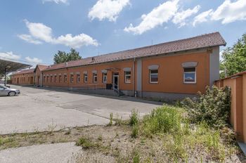 Prodej komerčního objektu (administrativní budova), 800 m2, Hodonín