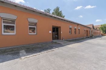 Prodej komerčního objektu (administrativní budova), 800 m2, Hodonín