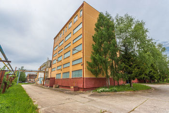 Pronájem komerčního prostoru (výrobní), 5390 m2, Králův Dvůr