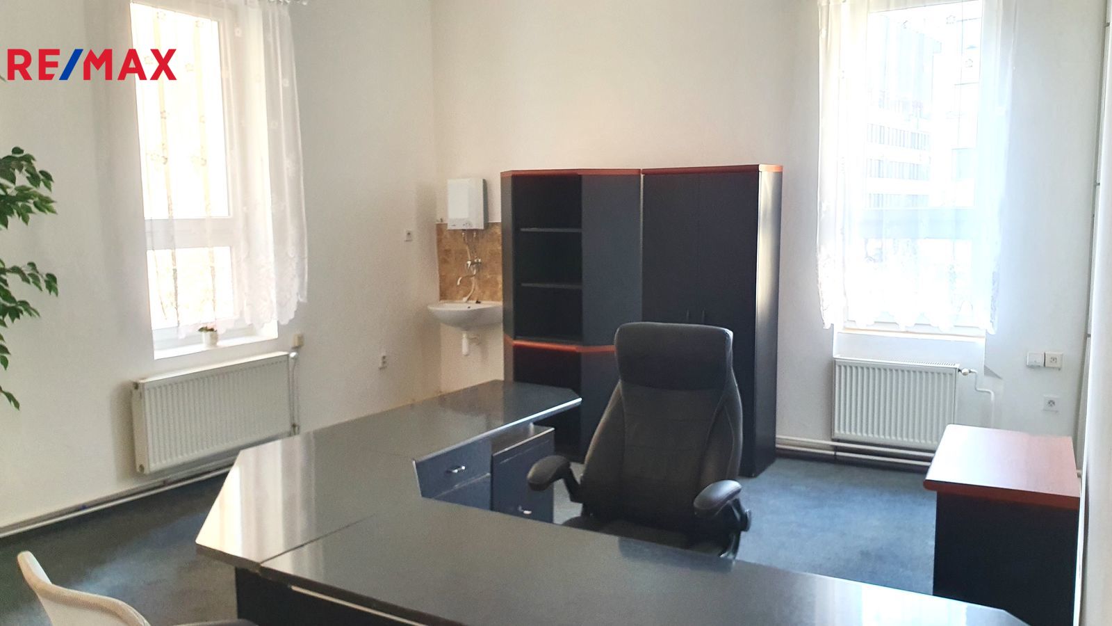 Pronájem komerčního prostoru (kanceláře), 54 m2, Ústí nad Labem
