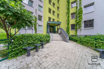 Prodej bytu 3+kk v osobním vlastnictví, 80 m2, Praha 5 - Hlubočepy
