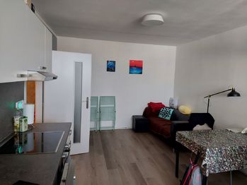 Pronájem bytu 2+kk v osobním vlastnictví, 43 m2, Praha 9 - Černý Most