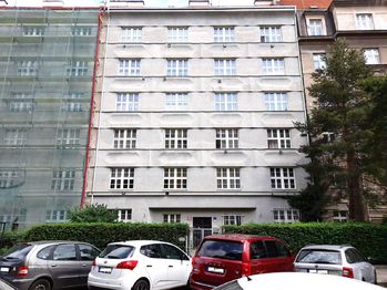 Prodej bytu 3+kk v osobním vlastnictví, 73 m2, Praha 2 - Nusle