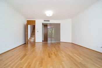 Prodej bytu 4+kk v osobním vlastnictví, 147 m2, Praha 3 - Žižkov