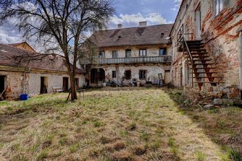 Prodej domu, 1200 m2, Lomnice
