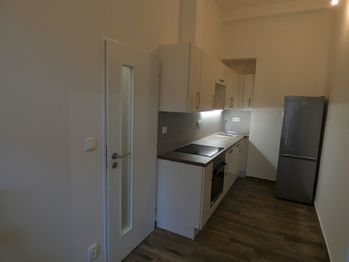 Pronájem bytu 2+kk v osobním vlastnictví, 40 m2, Praha 5 - Smíchov