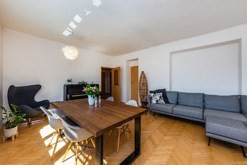 Prodej bytu 3+1 v osobním vlastnictví, 80 m2, Praha 10 - Strašnice
