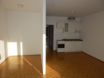 Pronájem bytu 1+kk v osobním vlastnictví, 35 m2, Praha 8 - Troja