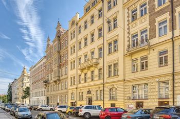 Prodej bytu 2+1 v osobním vlastnictví, 88 m2, Praha 5 - Smíchov