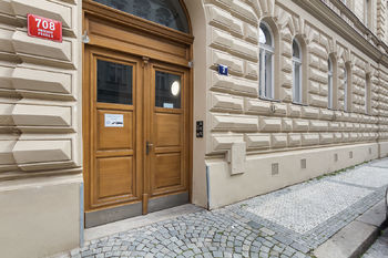 Pronájem bytu 1+1 v osobním vlastnictví, 39 m2, Praha 5 - Smíchov