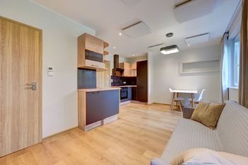 Prodej bytu 3+1 v osobním vlastnictví, 74 m2, Praha 6 - Nebušice