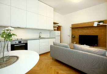 Pronájem bytu 2+kk v osobním vlastnictví, 41 m2, Praha 3 - Žižkov