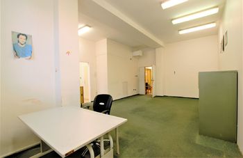 Pronájem komerčního prostoru (kanceláře), 56 m2, Praha 8 - Kobylisy