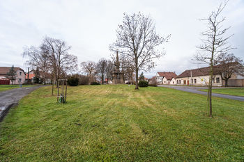 Prodej pozemku, 5542 m2, Chlumín