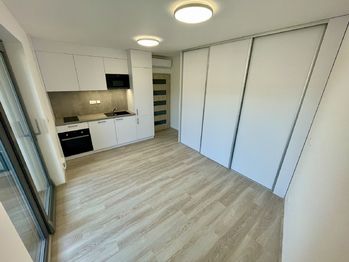 Pronájem bytu 1+kk v osobním vlastnictví, 31 m2, Břeclav