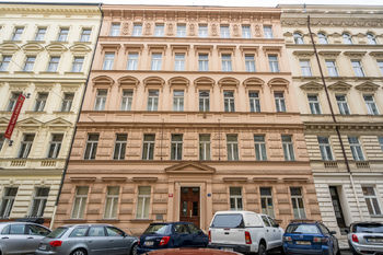 Prodej bytu 3+1 v osobním vlastnictví, 93 m2, Praha 5 - Malá Strana